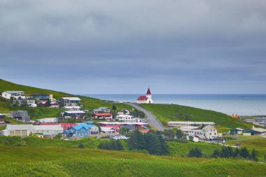 Vikurkirkja kilisesi, Güney İzlanda manzaralı Vik köyü