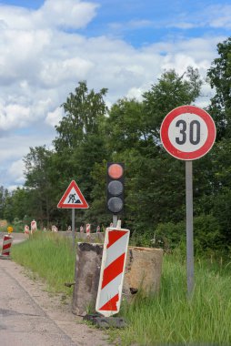 Eski yol onarımı manzarası.