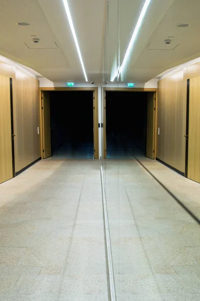 Vue Couloir Dans Bâtiment Moderne — Photo