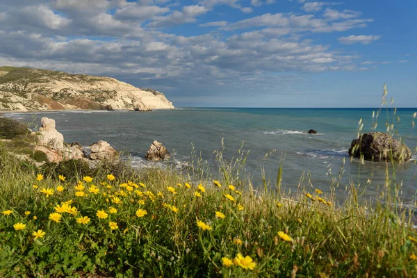地中海の崖の上の自然景観 — ストック写真