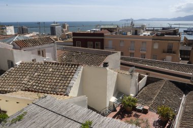 Cagliari 'nin en üst manzarası - Sardunya ana ve en kalabalık şehir.