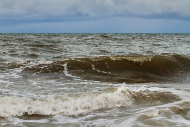 bulutlu bir günde Baltık Denizi cool.