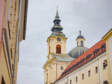 monastery of St. Elizabeth in Klagenfurt was founded at beginning of 18th century. The church is adjacent to citys hospital, and nuns act as nurses there.