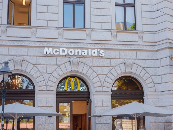 Viyana Avusturya Ağustos 2022 Münih Teki Mcdonalds Restoranı Mcdonalds Bir — Stok fotoğraf