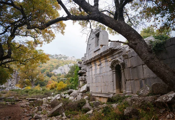 テルメソス古代都市 トルコで秋の散歩 トルコで最も優れた考古学遺跡や主要な観光センターの一つ — ストック写真