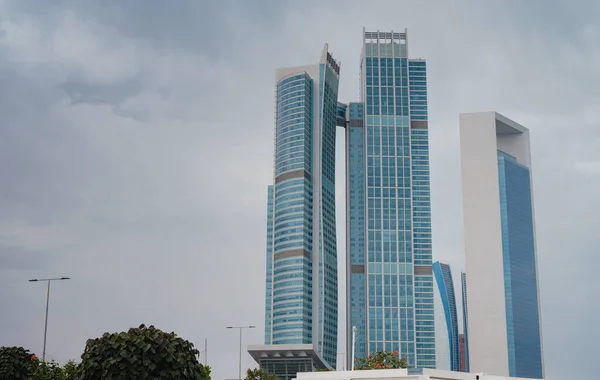 Schöner Blick Auf Die Wolkenkratzer Von Abu Dhabi Über Den — Stockfoto