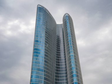 Abu Dabi 'nin gökdelenlerinin yağmurdan önceki güzel manzarası..