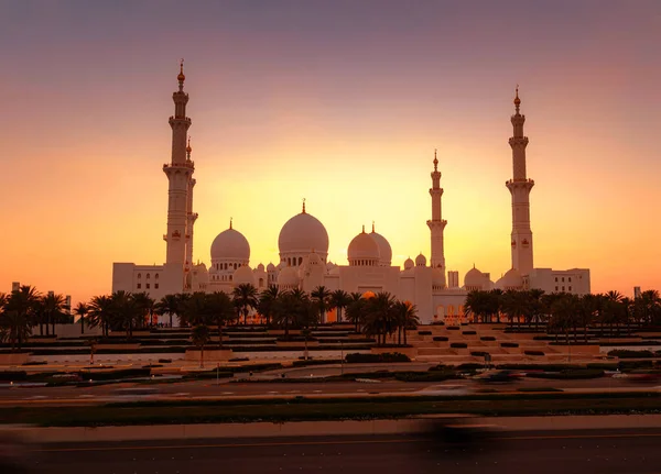 stock image 20 March 2023, Abu Dhabi, UAE: Sheikh Zayed Mosque largest mosque of UAE located in Abu Dhabi capital city of United Arab Emirates. The 3rd largest mosque in world. Beautiful photo in sunset light