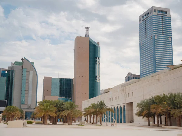 Abu Dhabi Monumentos Ciudad Hosn Moderno Museo Que Celebra Cultura —  Fotos de Stock
