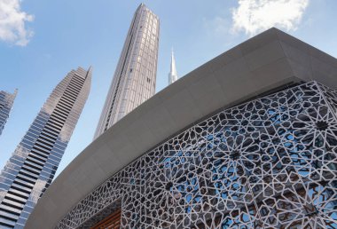 23 Mart 2023, Dubai, BAE: Dubai Operası Canlı performanslara ev sahipliği yapan ve bir restoranı olan fütüristik bir tesiste klasik bir müzik ve dans tiyatrosu.