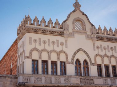 Yunanistan 'a seyahat, Akdeniz adaları Rodos. Eski Valilik Sarayı, şimdi ilçe binası olarak kullanılıyor..