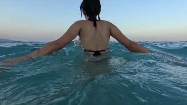Estado Ánimo Verano Relajación Junto Mar Riviera Turca Slow Joven — Vídeos de Stock