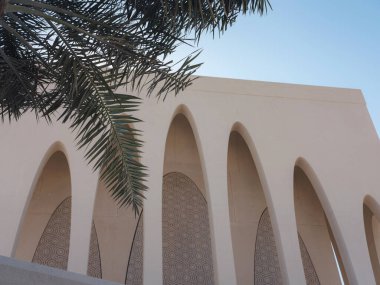 Abu Dabi, Birleşik Arap Emirlikleri - 13 Ocak 2024: The Abrahamic Family House 'daki cami, bir kilise ve Abu Dabi' deki Saadiyat Kültür Bölgesi 'ndeki bir sinagogu kapsar.