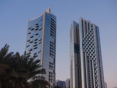 Abu Dabi, BAE - 11 Ocak 2024 Abu Dabi 'nin gökdelenlerinin güzel manzarası. İş geliştirme, eğlence ve eğlence merkezi ve Abu Dabi 'nin yeni Merkezi İş Bölgesi, Al Reem Adası.