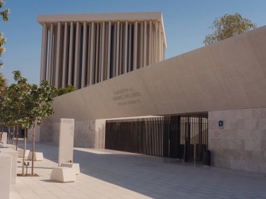 Abu Dabi, Birleşik Arap Emirlikleri - 13 Ocak 2024: Abrahamic Aile Evi, burası Saadiyat Adası 'ndaki dinler arası kompleks. Bu olay, İnsan Kardeşliği Belgesi 'nden esinlenilmiştir..