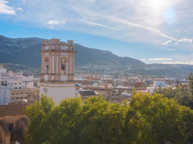 İspanya 'daki Costa Blanca Denia Kilisesi. Denia, Historische Altstadt. İspanya 'nın Alicante ili