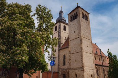 Erfurt, Almanya - 21 Mayıs 2023: Katolik Kilisesi St. Crucis veya St. Wigbert Eski Katolik Kilisesi,