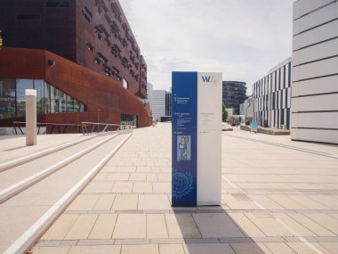 Viyana, Avusturya, 19 Temmuz 2023. Viyana Ekonomi ve İş Merkezi, Avrupa 'nın en büyük İş Üniversitesi' dir. Bina Zaha Hadid tarafından tasarlandı. Alışılmadık mimari.