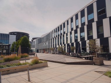 Viyana, Avusturya, 19 Temmuz 2023. Viyana Ekonomi ve İş Merkezi, Avrupa 'nın en büyük İş Üniversitesi' dir. Bina Zaha Hadid tarafından tasarlandı. Alışılmadık mimari.