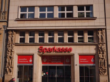 Erfurt, Almanya - 21 Mayıs 2023: Şehir merkezindeki binaların cepheleri, tarihi miras.