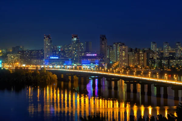 Kyiv Ukrayna Mayıs 2015 Dinyeper Nehri Paton Köprüsü Nün Resimli — Stok fotoğraf