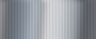 Vektör Gri Bulanık Cam Gradyan arka planı. Dikey kurdeleli cam dokusu. Özet bg.