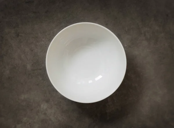 Empty White Bowl Dark Kitchen Table Top View — Stock Photo, Image