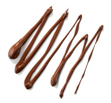 Erimiş çikolata beyaz arka planda izole, üst görünümde