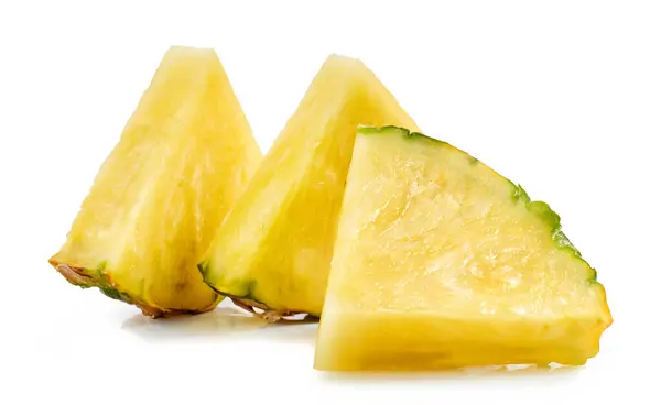 Frische Saftige Ananasstücke Isoliert Auf Weißem Hintergrund Stockbild