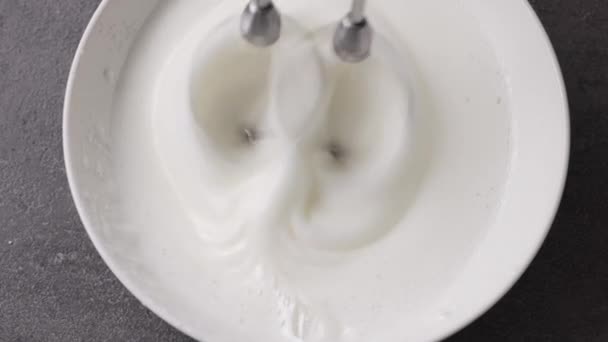 Chef Whips Raw Egg Whites Powdered Sugar White Bowl Mixer — Stock videók