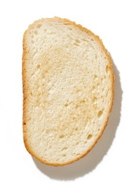 Beyaz arkaplanda izole edilmiş kızarmış ekmek dilimi, üst görünüm