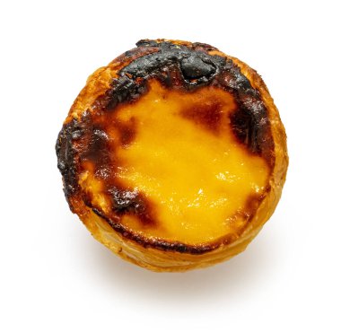 Geleneksel Portekiz pastası pastası. Beyaz arka planda izole edilmiş, üst manzara.