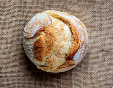 Taze pişmiş ekmek, üstten görünüm