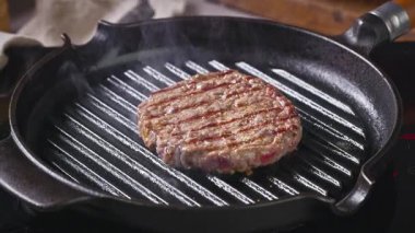 Sıcak ızgarada taze et, yakın plan yemek, yakınlaştırma.