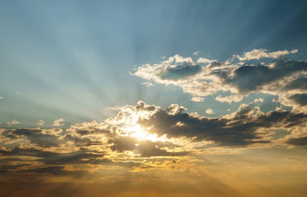 Сонце Заході Сонця Драматичні Хмари Ліцензійні Стокові Фото