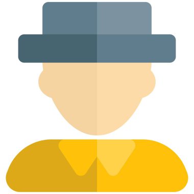 Domuz turtası şapkalı genç adam.