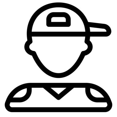 Şık tişört ve ters şapka giyen genç bir çocuk.