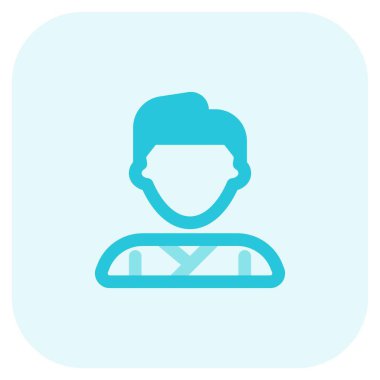 Saç bandı takan kel bir adam.