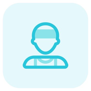 Saç bandı takan genç bir erkek koşucu