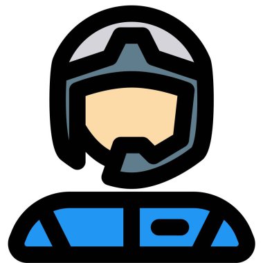 Takım elbiseli ve kameralı yarışçı.