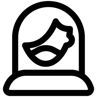 Yüzü maske takan düz saçlı kız..