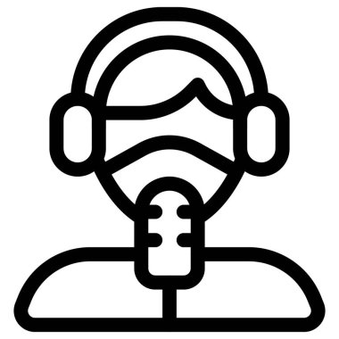 Radyo jokeyi kulaklık takıyor..