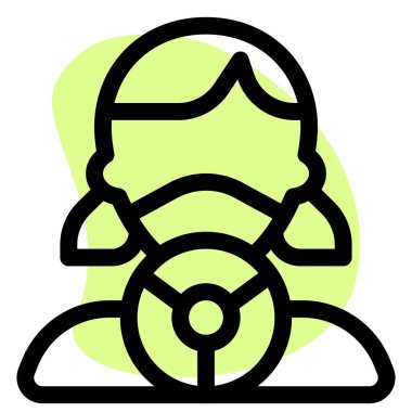 Direksiyonlu maskeli bir kadın sürücü.