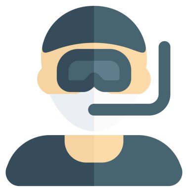 Nefes almak için maske ve şnorkel takan bir dalgıç..