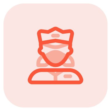 Üniformalı ve maskeli bayan güvenlik görevlisi