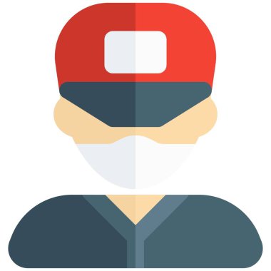 Teslimatçı şapkalı ve maskeli..