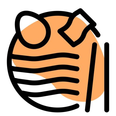 Yumurta ile servis edilen baharatlı ramen.