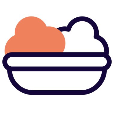 Mevsimlik sebze salatasıyla dolu bir kase.