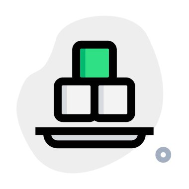 Tepside servis edilen tofu dilimleri.