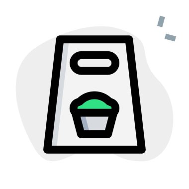 Pakette atıştırmalıklar, paket servis için hazır..